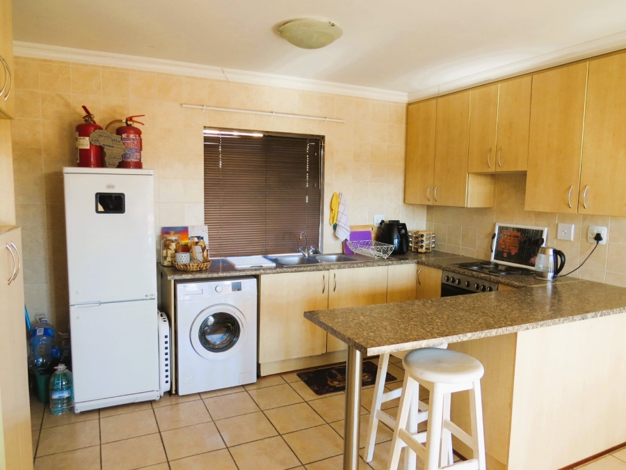 2 Bedroom Property for Sale in Vredenhof Sh Free State